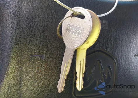 1997 Dodge Dakota Slt/Sport from USA, damaged, VIN 1B7GL23X9VS297808